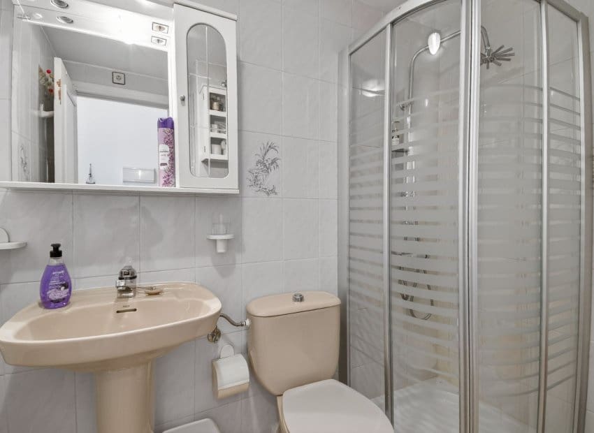 1 Zimmer Apartment zu verkaufen in Torrevieja - 127.000 € (Ref: 9729484)