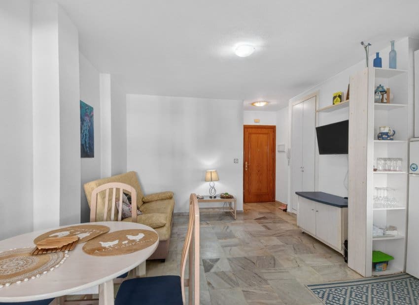 1 Zimmer Apartment zu verkaufen in Torrevieja - 127.000 € (Ref: 9729484)