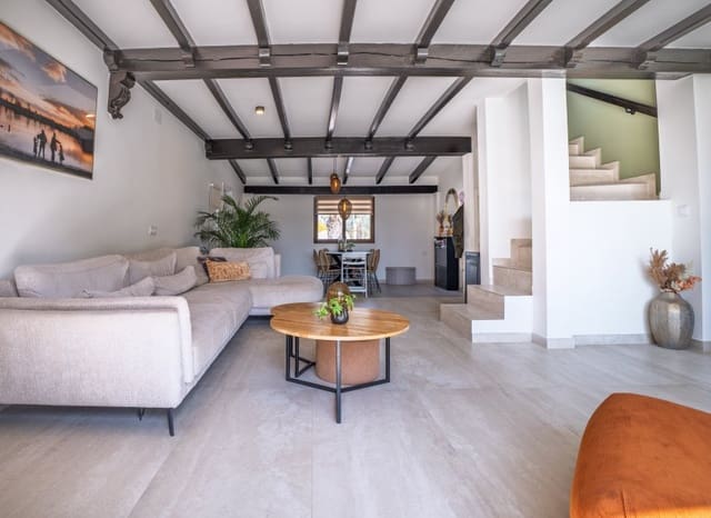 4 soveværelse Finca/Landehus til salg i La Hoya, Elche / Elx med swimmingpool - € 450.000 (Ref: 9729486)