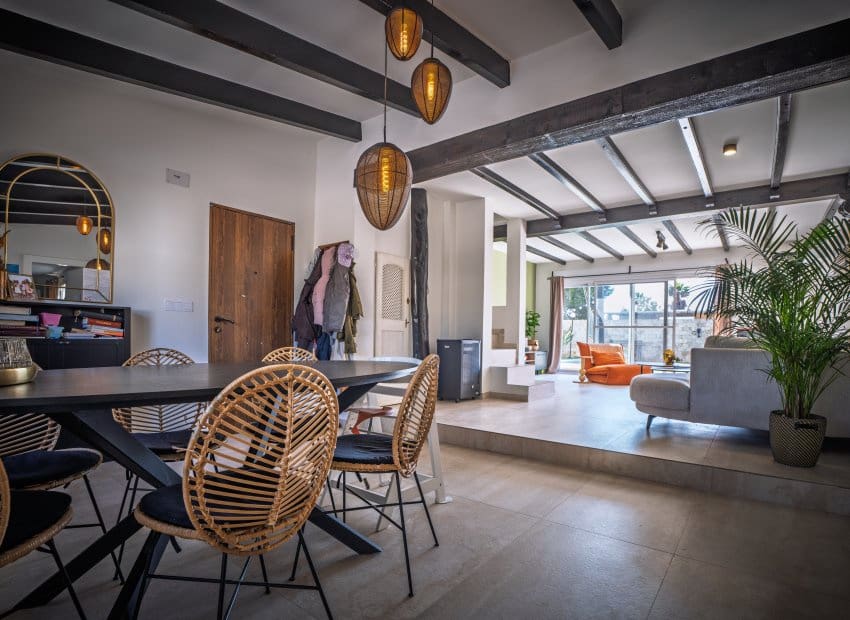 4 soveværelse Finca/Landehus til salg i La Hoya med swimmingpool - € 450.000 (Ref: 9729486)