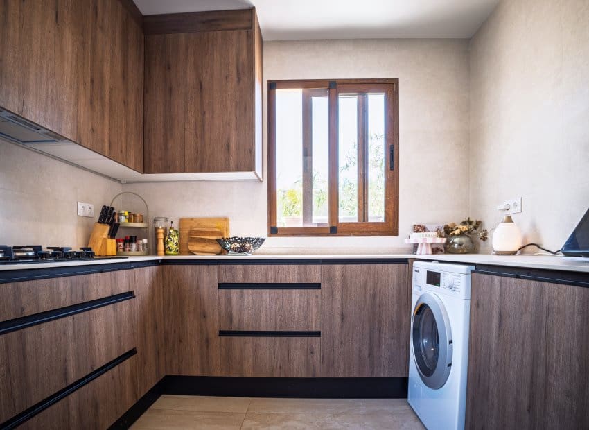 4 soveværelse Finca/Landehus til salg i La Hoya med swimmingpool - € 450.000 (Ref: 9729486)