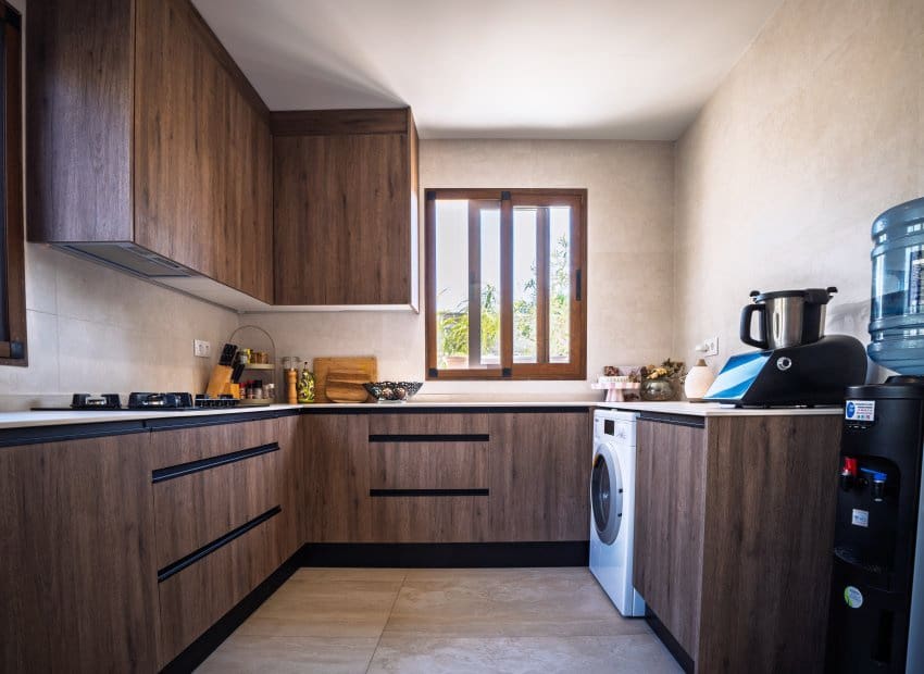 4 soveværelse Finca/Landehus til salg i La Hoya med swimmingpool - € 450.000 (Ref: 9729486)