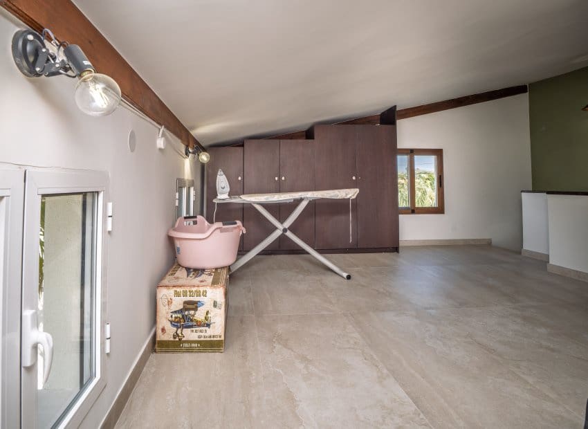 4 soveværelse Finca/Landehus til salg i La Hoya med swimmingpool - € 450.000 (Ref: 9729486)