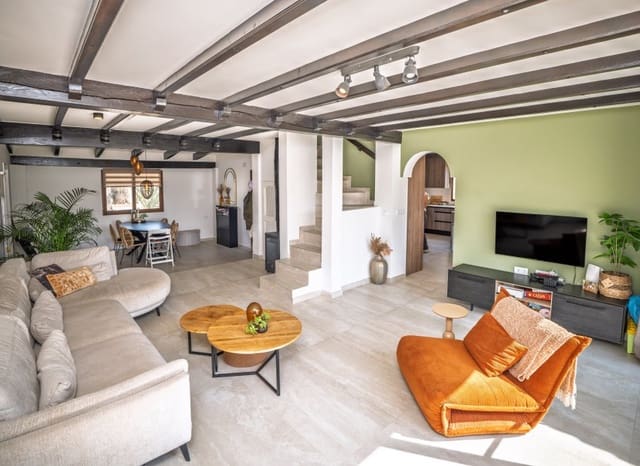 4 soveværelse Finca/Landehus til salg i La Hoya, Elche / Elx med swimmingpool - € 450.000 (Ref: 9729486)