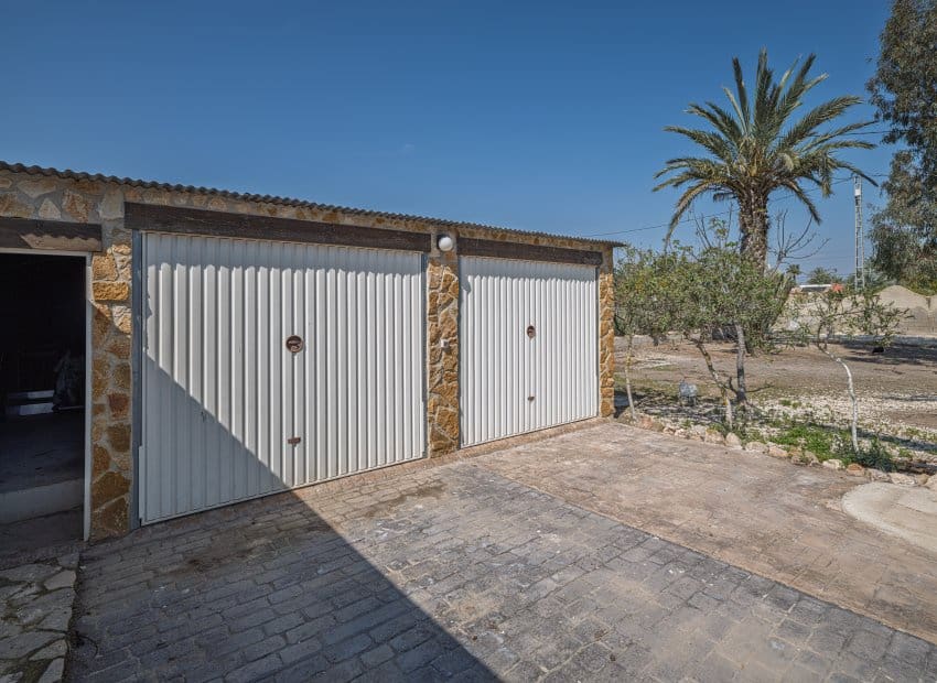 4 soveværelse Finca/Landehus til salg i La Hoya med swimmingpool - € 450.000 (Ref: 9729486)