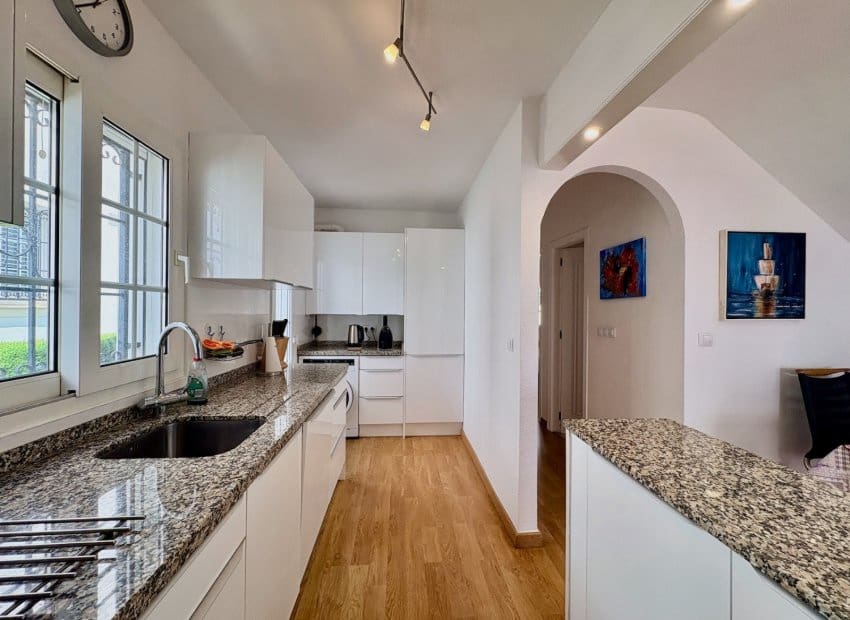 3 sovrum Villa till salu i Villamartin med pool - 289 000 € (Ref: 9733423)