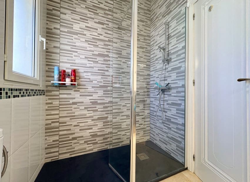 3 sovrum Villa till salu i Villamartin med pool - 289 000 € (Ref: 9733423)