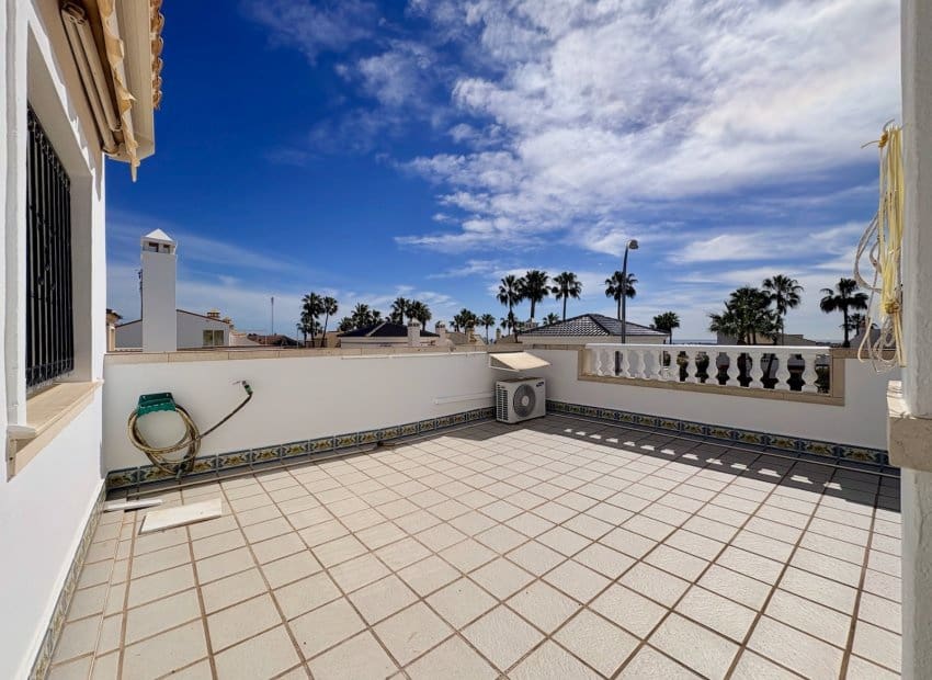 3 sovrum Villa till salu i Villamartin med pool - 289 000 € (Ref: 9733423)