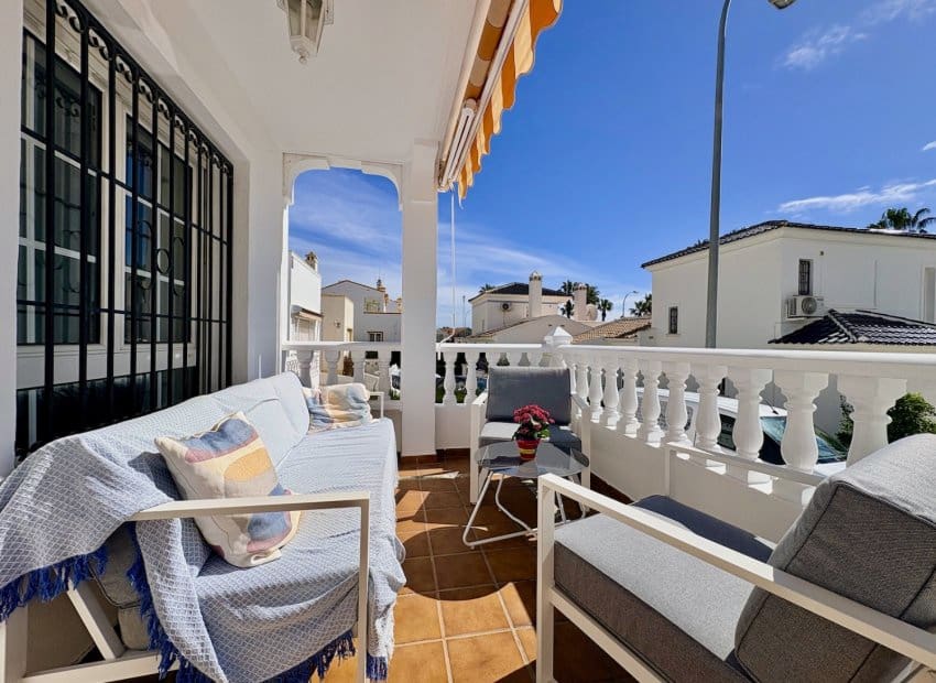 3 sovrum Villa till salu i Villamartin med pool - 289 000 € (Ref: 9733423)