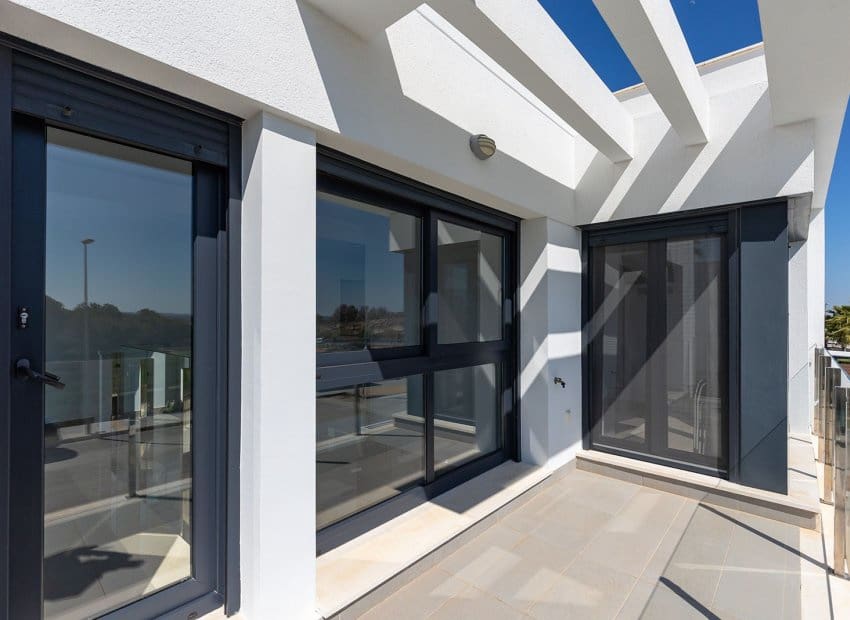 3 makuuhuone Huvila myytävänä paikassa Vistabella mukana uima-altaan - 419 500 € (Ref: 9735877)