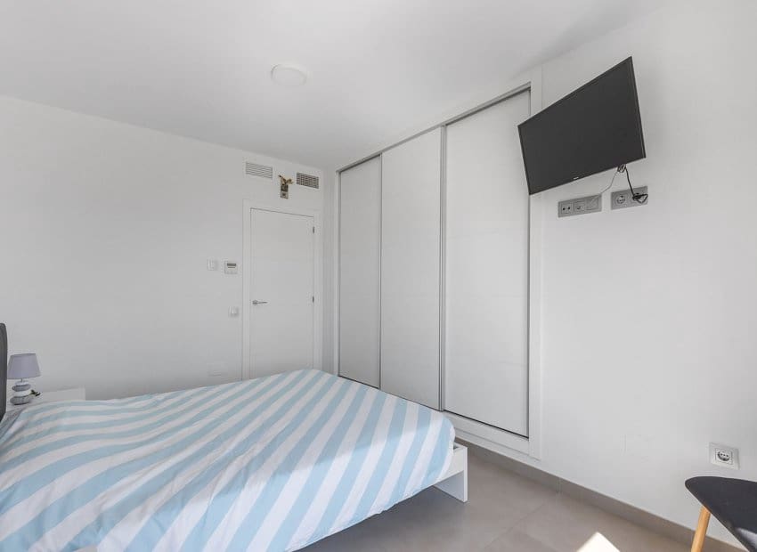 3 makuuhuone Huvila myytävänä paikassa Vistabella mukana uima-altaan - 419 500 € (Ref: 9735877)