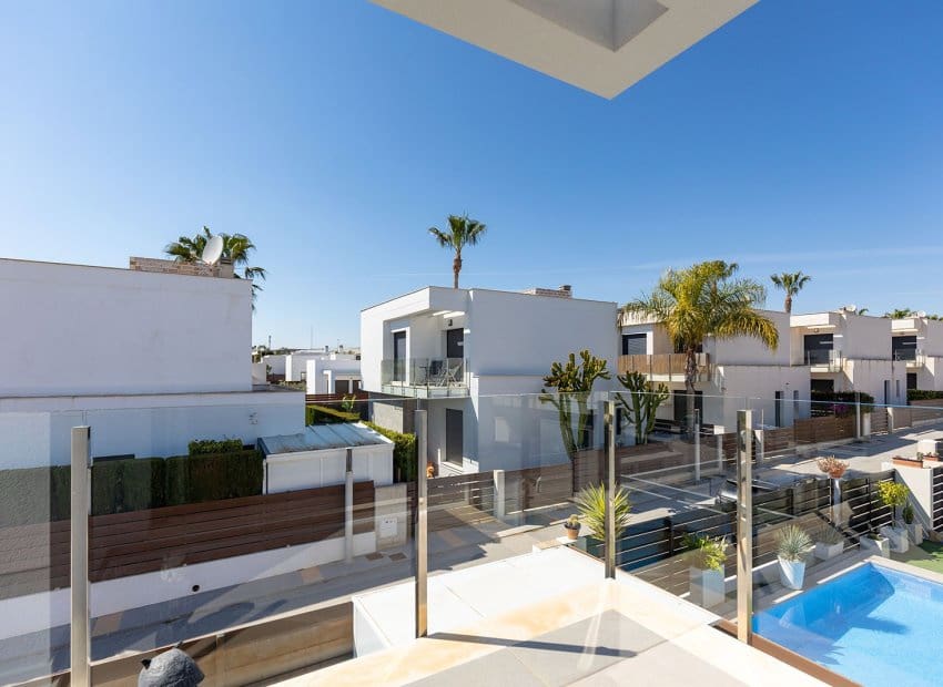 3 makuuhuone Huvila myytävänä paikassa Vistabella mukana uima-altaan - 419 500 € (Ref: 9735877)