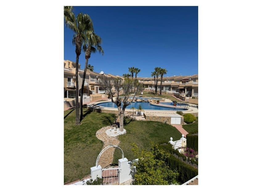 2 sovrum Lägenhet till salu i Dona Pepa med pool - 165 000 € (Ref: 9735879)