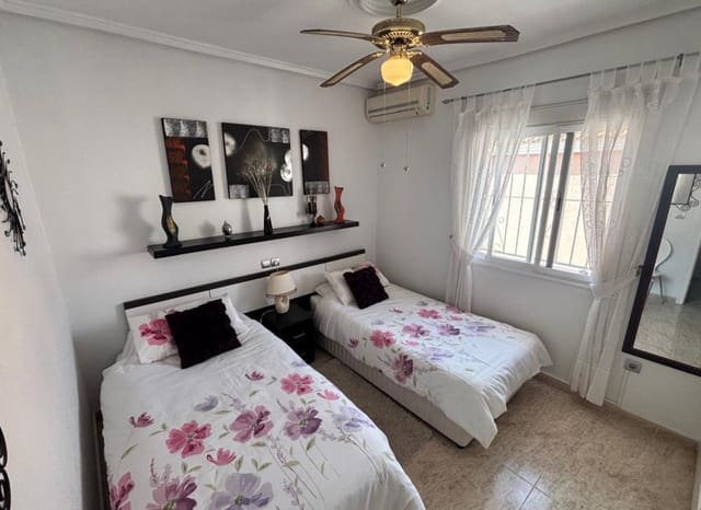 2 chambre Maison de Ville à vendre à Doña Pepa, Rojales avec piscine - 164 995 € (Ref: 9735880)