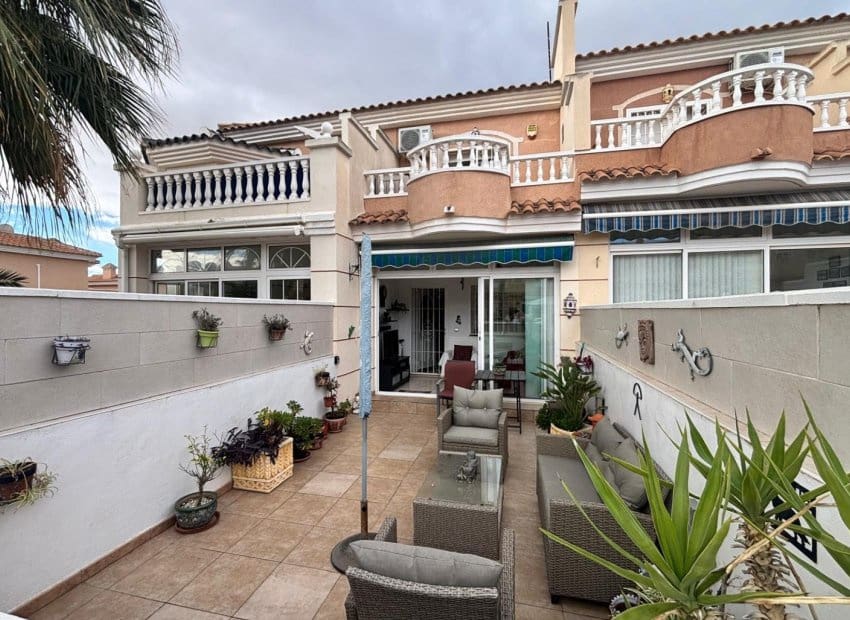 2 chambre Maison de Ville à vendre à Dona Pepa avec piscine - 164 995 € (Ref: 9735880)