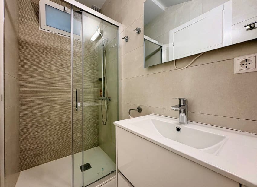 4 bedroom Apartment for sale in Cabo Roig with pool - € 390,000 (Ref: 9739155)