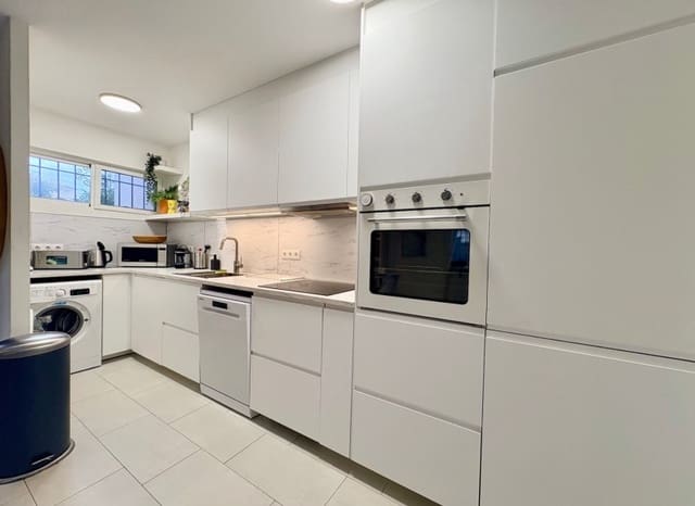 4 soveværelse Lejlighed til salg i Cabo Roig, Orihuela med swimmingpool - € 390.000 (Ref: 9739155)