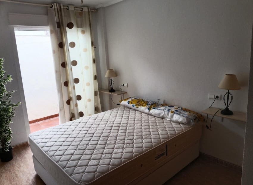 2 bedroom Apartment for sale in Los Palacios - € 95,800 (Ref: 9740219)