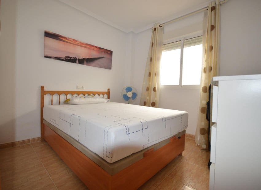 2 bedroom Apartment for sale in Los Palacios - € 95,800 (Ref: 9740219)