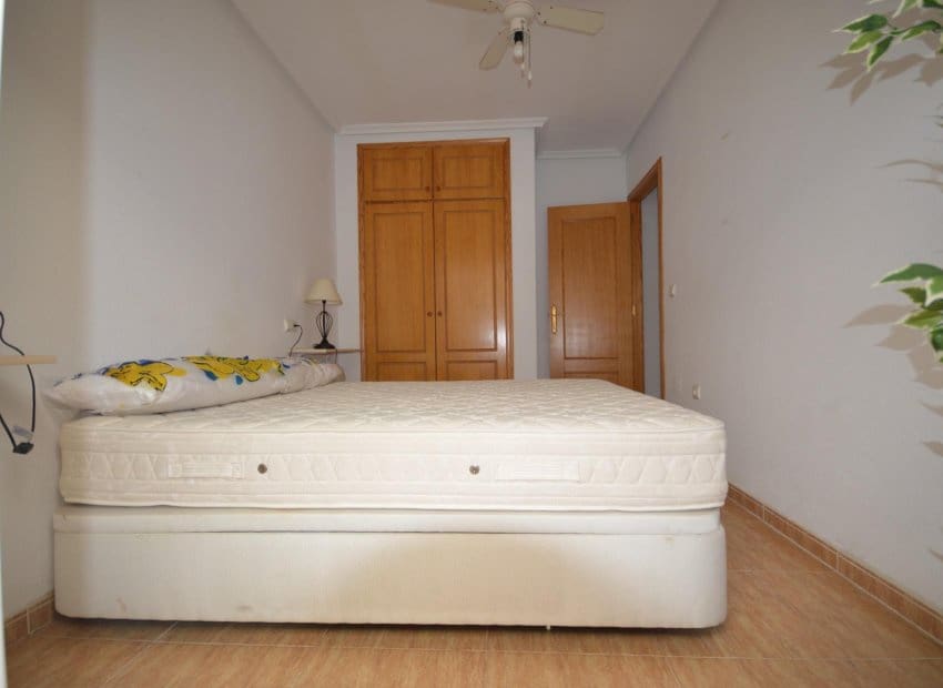 2 bedroom Apartment for sale in Los Palacios - € 95,800 (Ref: 9740219)