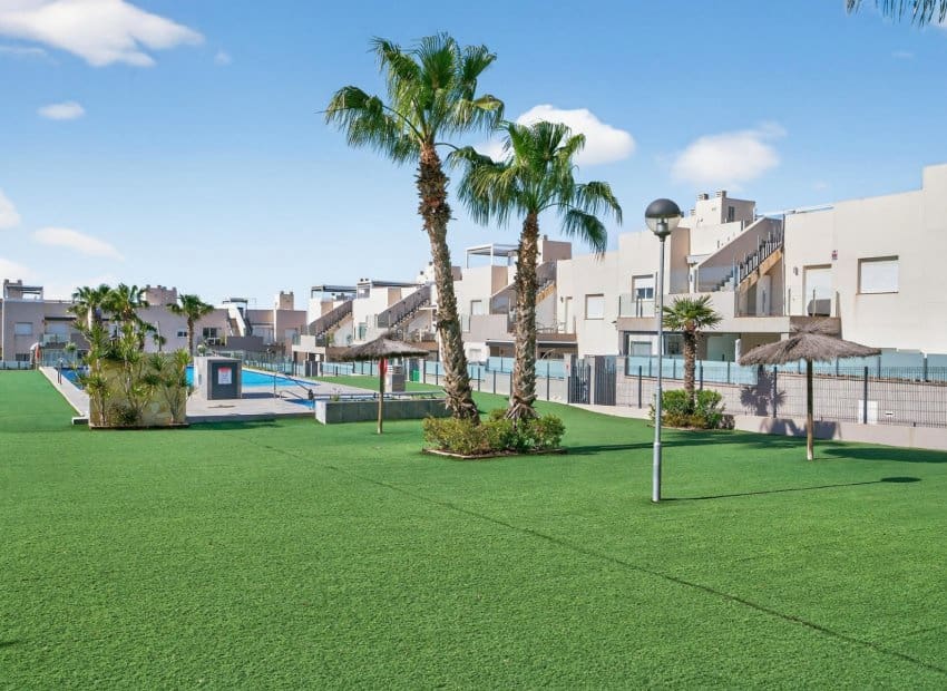 3 slaapkamer Appartement te koop in Aguas Nuevas met zwembad - € 259.000 (Ref: 9742169)