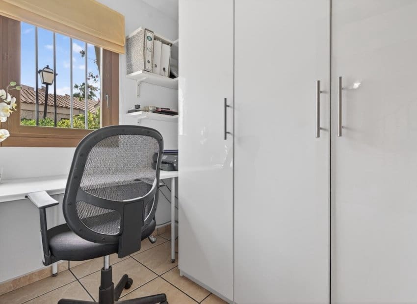 3 bedroom Apartment for sale in Gran Alacant with pool - € 366,000 (Ref: 9742170)