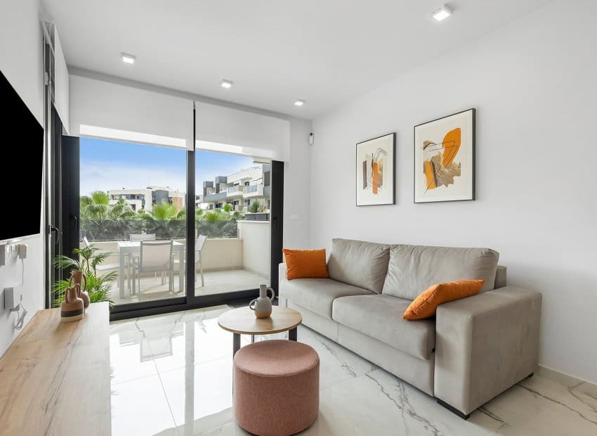 2 bedroom Apartment for sale in Los Altos - € 299,900 (Ref: 9745851)