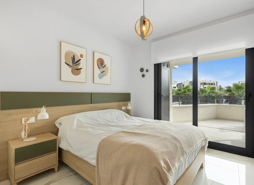 2 bedroom Apartment for sale in Los Altos - € 299,900 (Ref: 9745851)