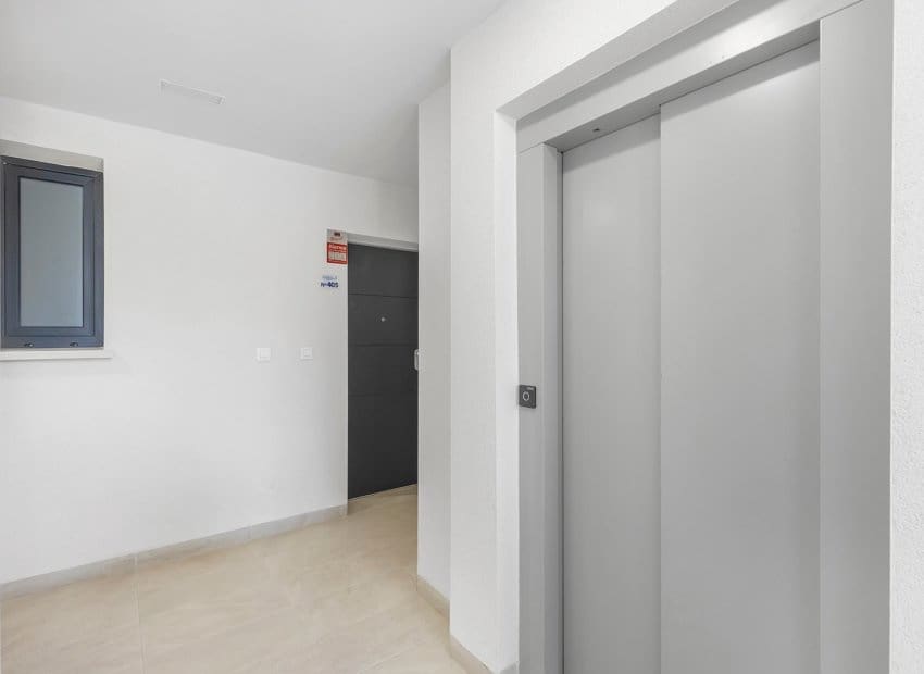 2 bedroom Apartment for sale in Los Altos - € 299,900 (Ref: 9745851)