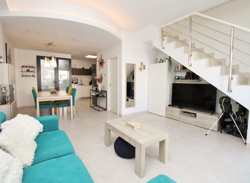 2 soverom Hus til salgs i Villamartin med svømmebasseng - € 294 990 (Ref: 9745852)