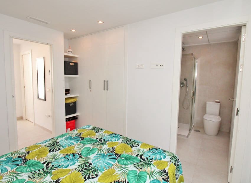 2 soverom Hus til salgs i Villamartin med svømmebasseng - € 294 990 (Ref: 9745852)