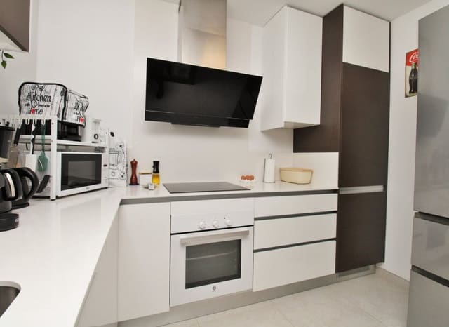 2 soverom Hus til salgs i Villamartin, Orihuela med svømmebasseng - € 294 990 (Ref: 9745852)