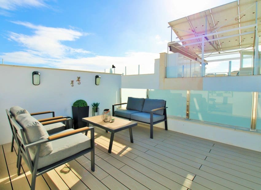 2 soverom Hus til salgs i Villamartin med svømmebasseng - € 294 990 (Ref: 9745852)