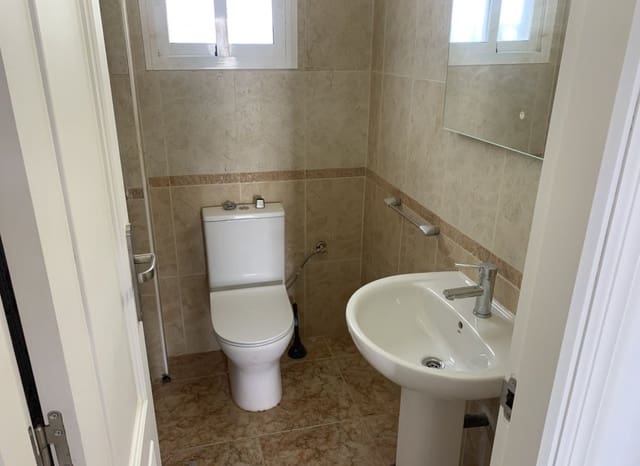 2 makuuhuone Omakotitalo myytävänä paikassa Punta Prima, Orihuela mukana uima-altaan - 189 950 € (Ref: 9745854)