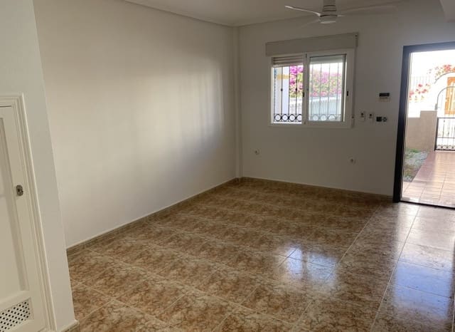 2 makuuhuone Omakotitalo myytävänä paikassa Punta Prima, Orihuela mukana uima-altaan - 189 950 € (Ref: 9745854)