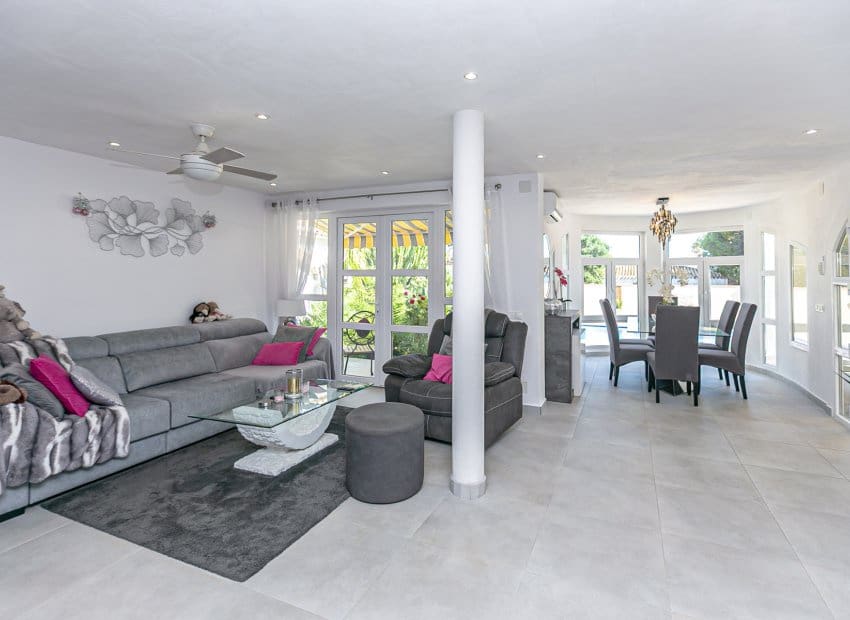 6 soverom Villa til salgs i Orihuela Costa med svømmebasseng - € 799 000 (Ref: 9745855)