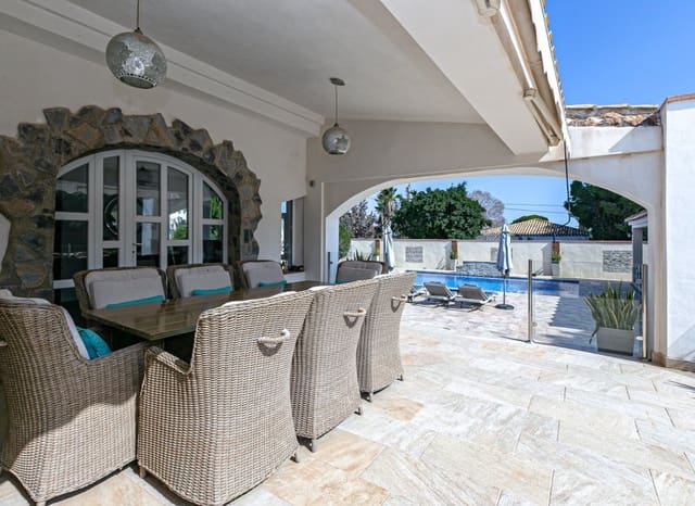 6 soverom Villa til salgs i Lomas de Cabo Roig - Los Dolses, Orihuela med svømmebasseng - € 799 000 (Ref: 9745855)