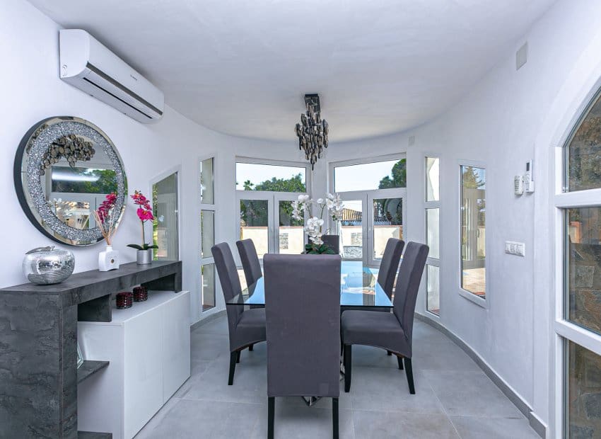 6 soverom Villa til salgs i Orihuela Costa med svømmebasseng - € 799 000 (Ref: 9745855)