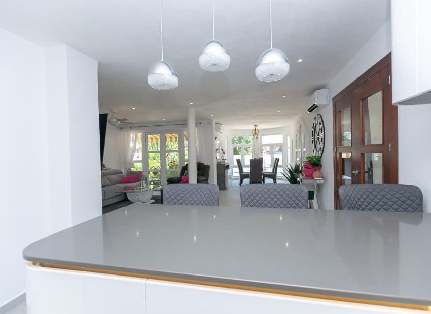 6 soverom Villa til salgs i Orihuela Costa med svømmebasseng - € 799 000 (Ref: 9745855)