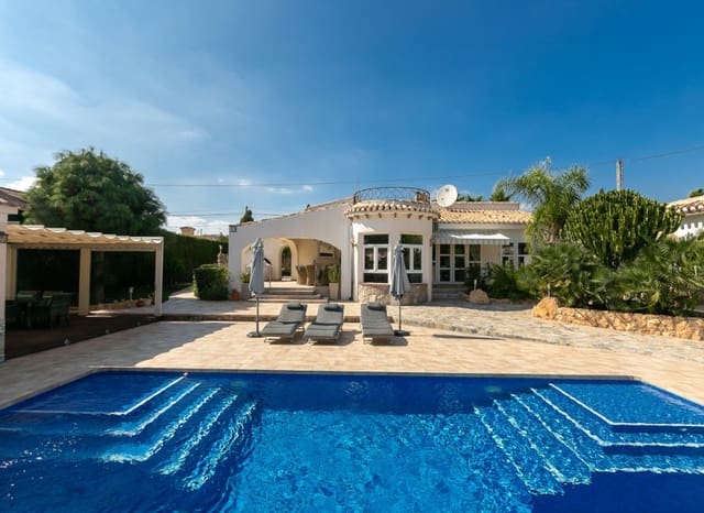 6 soverom Villa til salgs i Lomas de Cabo Roig - Los Dolses, Orihuela med svømmebasseng - € 799 000 (Ref: 9745855)