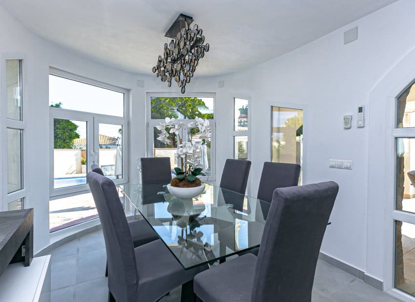 6 soverom Villa til salgs i Orihuela Costa med svømmebasseng - € 799 000 (Ref: 9745855)