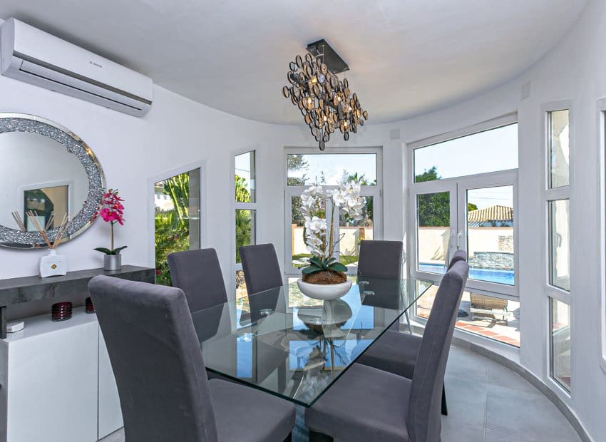 6 soverom Villa til salgs i Orihuela Costa med svømmebasseng - € 799 000 (Ref: 9745855)