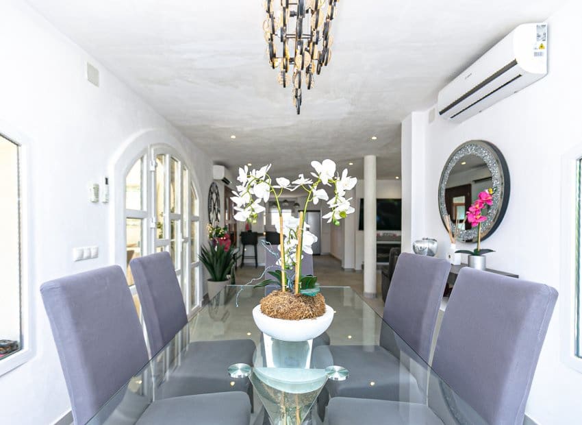 6 soverom Villa til salgs i Orihuela Costa med svømmebasseng - € 799 000 (Ref: 9745855)