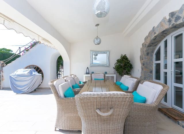 6 soverom Villa til salgs i Lomas de Cabo Roig - Los Dolses, Orihuela med svømmebasseng - € 799 000 (Ref: 9745855)