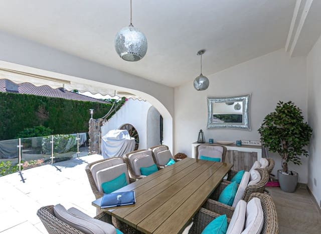 6 soverom Villa til salgs i Lomas de Cabo Roig - Los Dolses, Orihuela med svømmebasseng - € 799 000 (Ref: 9745855)