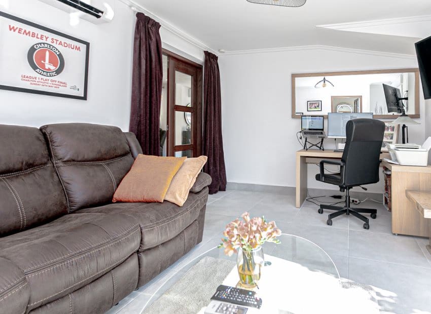 6 soverom Villa til salgs i Orihuela Costa med svømmebasseng - € 799 000 (Ref: 9745855)