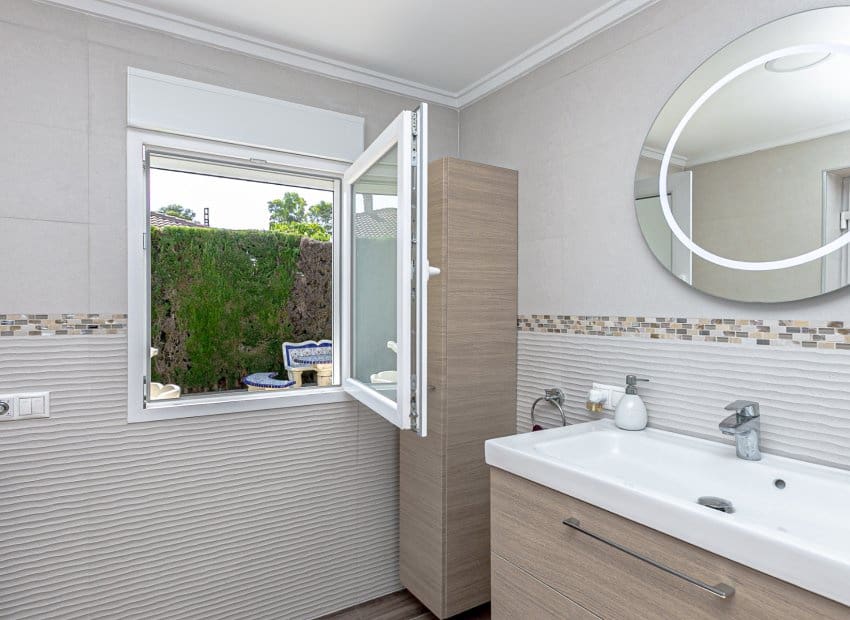 6 soverom Villa til salgs i Orihuela Costa med svømmebasseng - € 799 000 (Ref: 9745855)