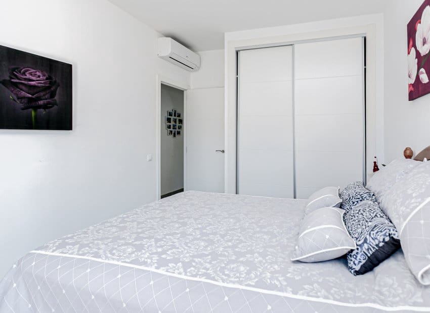 6 soverom Villa til salgs i Orihuela Costa med svømmebasseng - € 799 000 (Ref: 9745855)