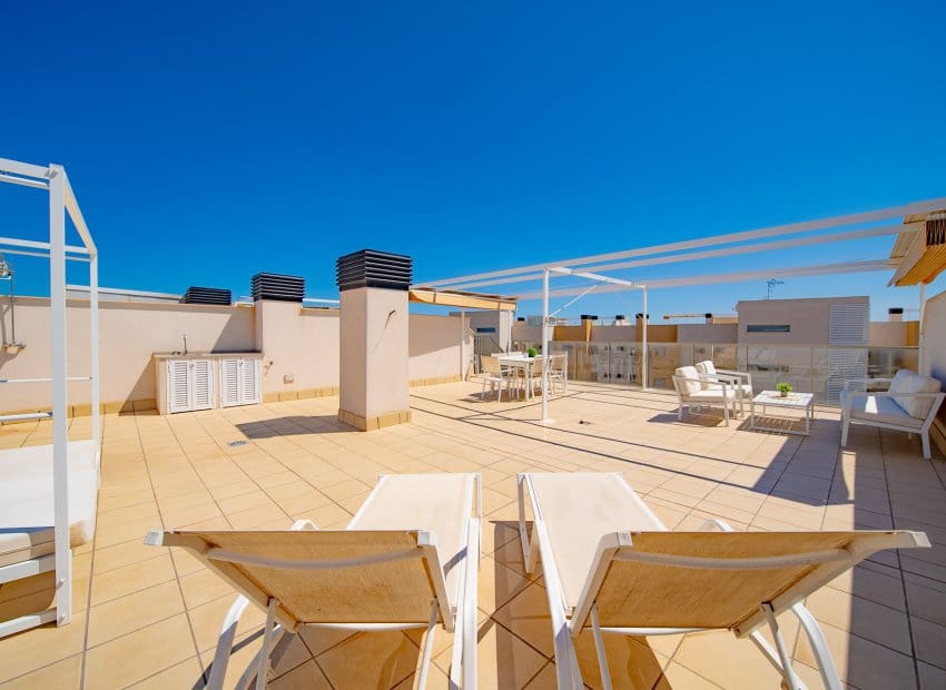 Apartamento de 3 habitaciones en Orihuela Costa en venta con piscina - 348.000 € (Ref: 9745856)