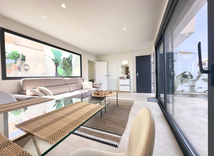 2 bedroom Apartment for sale in San Pedro del Pinatar with pool - € 279,900 (Ref: 9745859)